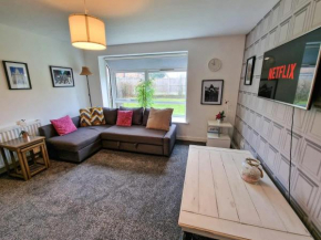 City SuperHost - Lovely Kirkby Flat